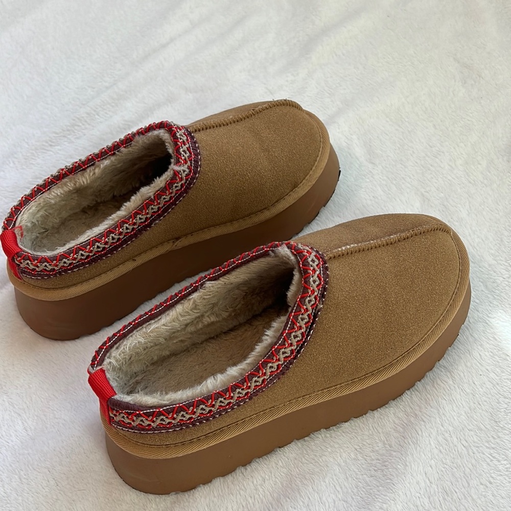 Look alike UGG Tasman Slippers size 7.5 womens